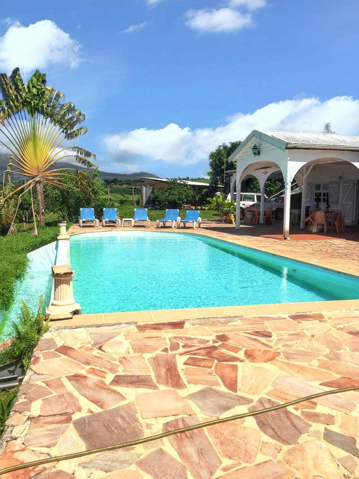 Villa Enchantee Avec Vue Sur Mer Et Piscine Au Carbet Le Carbet Exterior foto